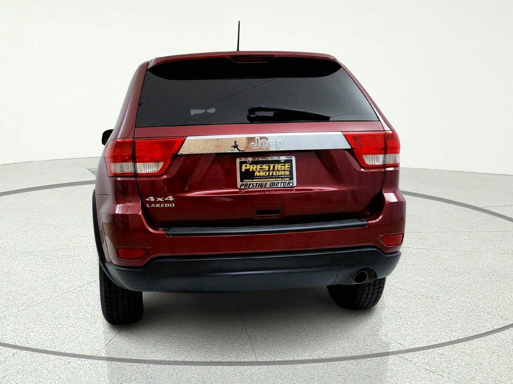 Used 2013 Jeep Grand Cherokee Laredo w/ Laredo E Group AWD/4WD image 5