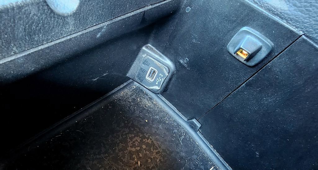 Used 2022 Jeep Wrangler Unlimited Rubicon w/ Trailer Tow Package image 32