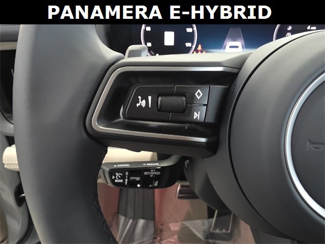 Used 2026 Porsche Panamera 4 image 27
