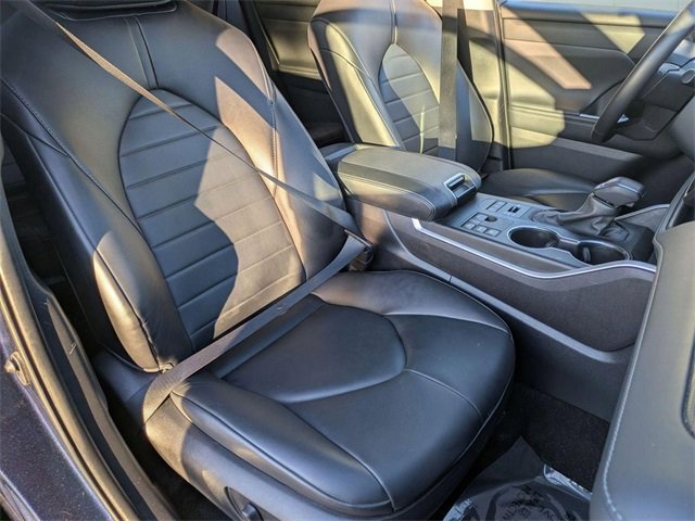 Used 2024 Toyota Highlander XLE image 27