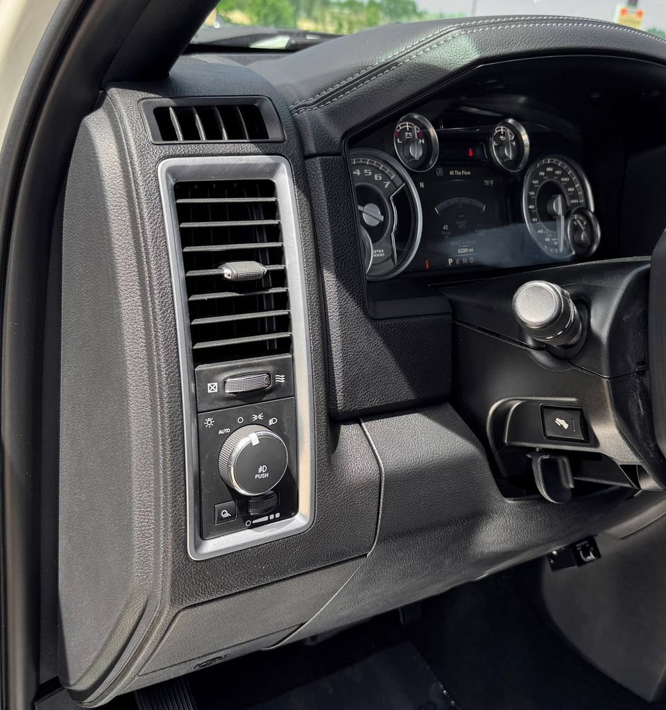 Used 2017 RAM 1500 Limited AWD/4WD image 14