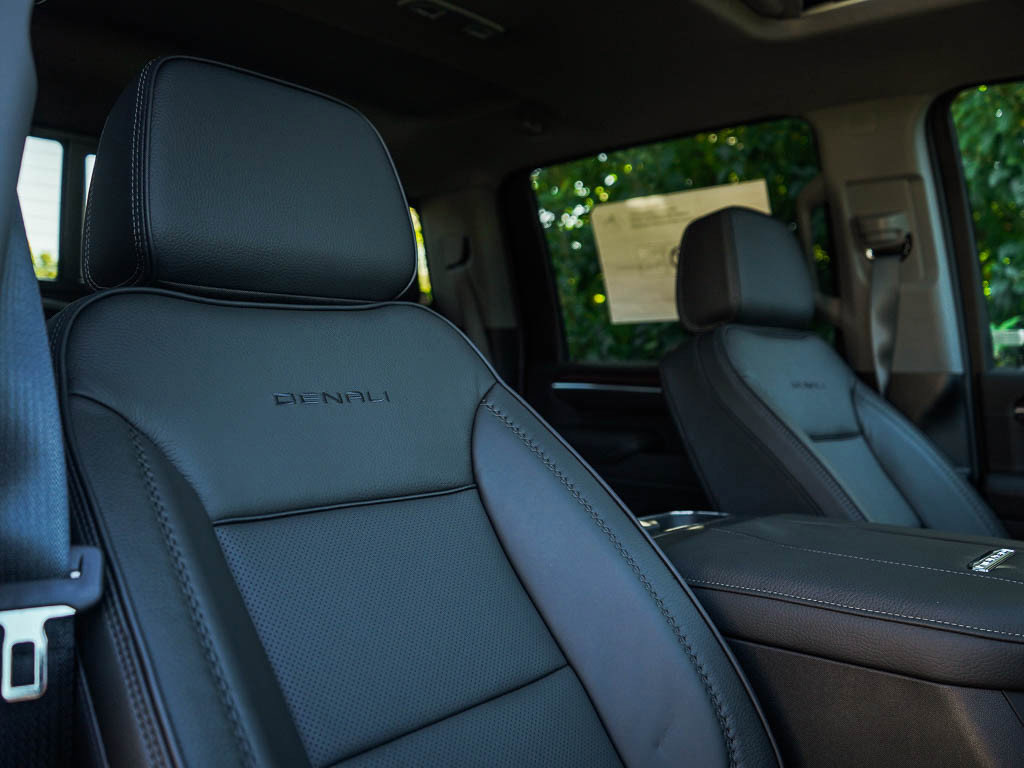 New 2026 GMC Sierra 3500 Denali w/ Denali Reserve Package image 10