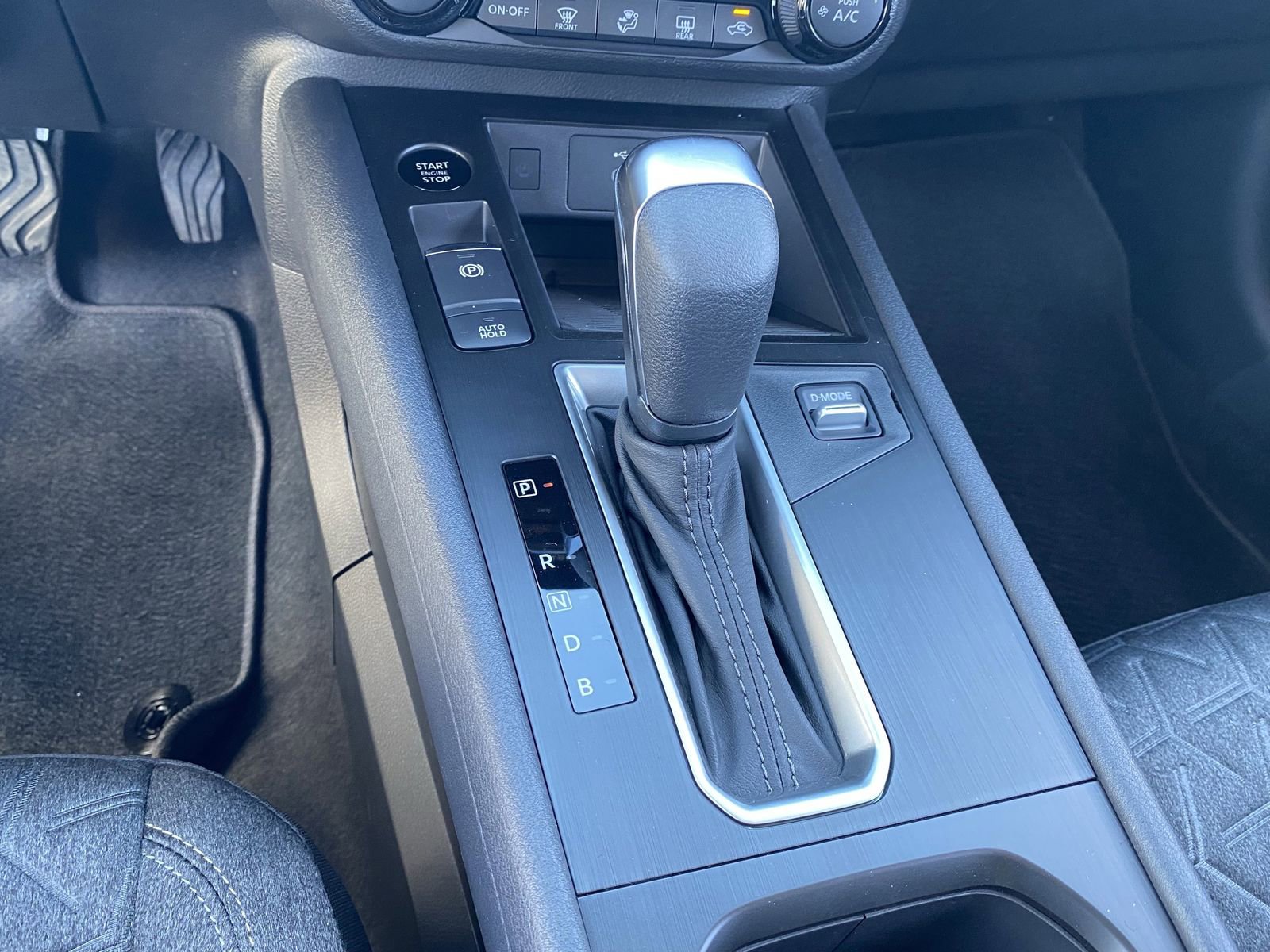 New 2026 Nissan Kicks SV FWD image 31