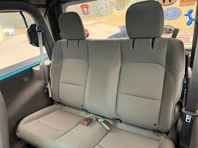 Used 2019 Jeep Wrangler Sport image 17