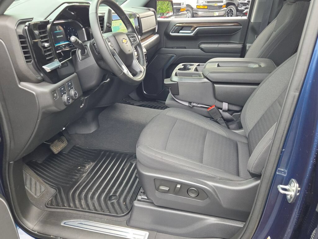 Certified 2023 Chevrolet Silverado 1500 LT AWD/4WD image 27