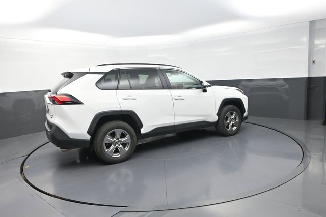 Used 2025 Toyota RAV4 XLE AWD/4WD image 8