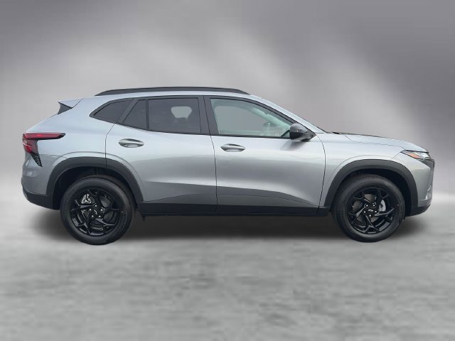 New 2026 Chevrolet Trax LT w/ Sunroof Package FWD image 9