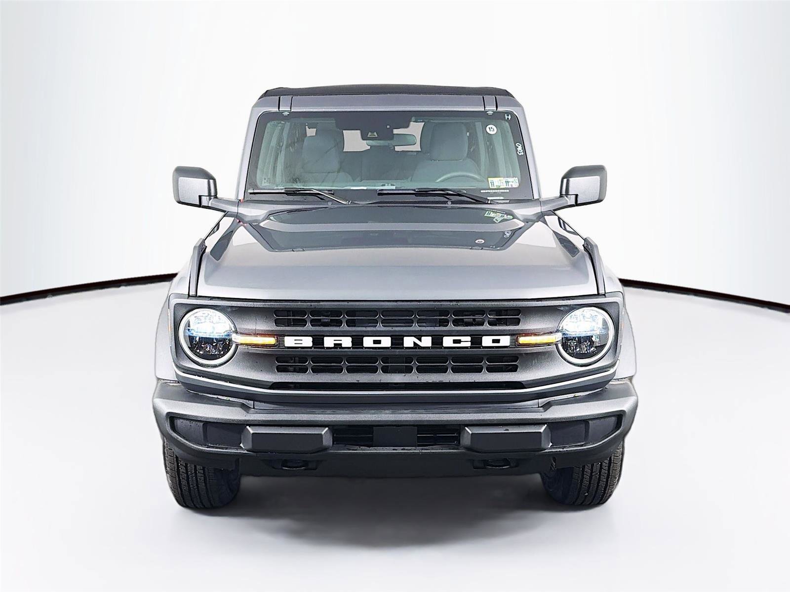 New 2025 Ford Bronco 4-Door image 2