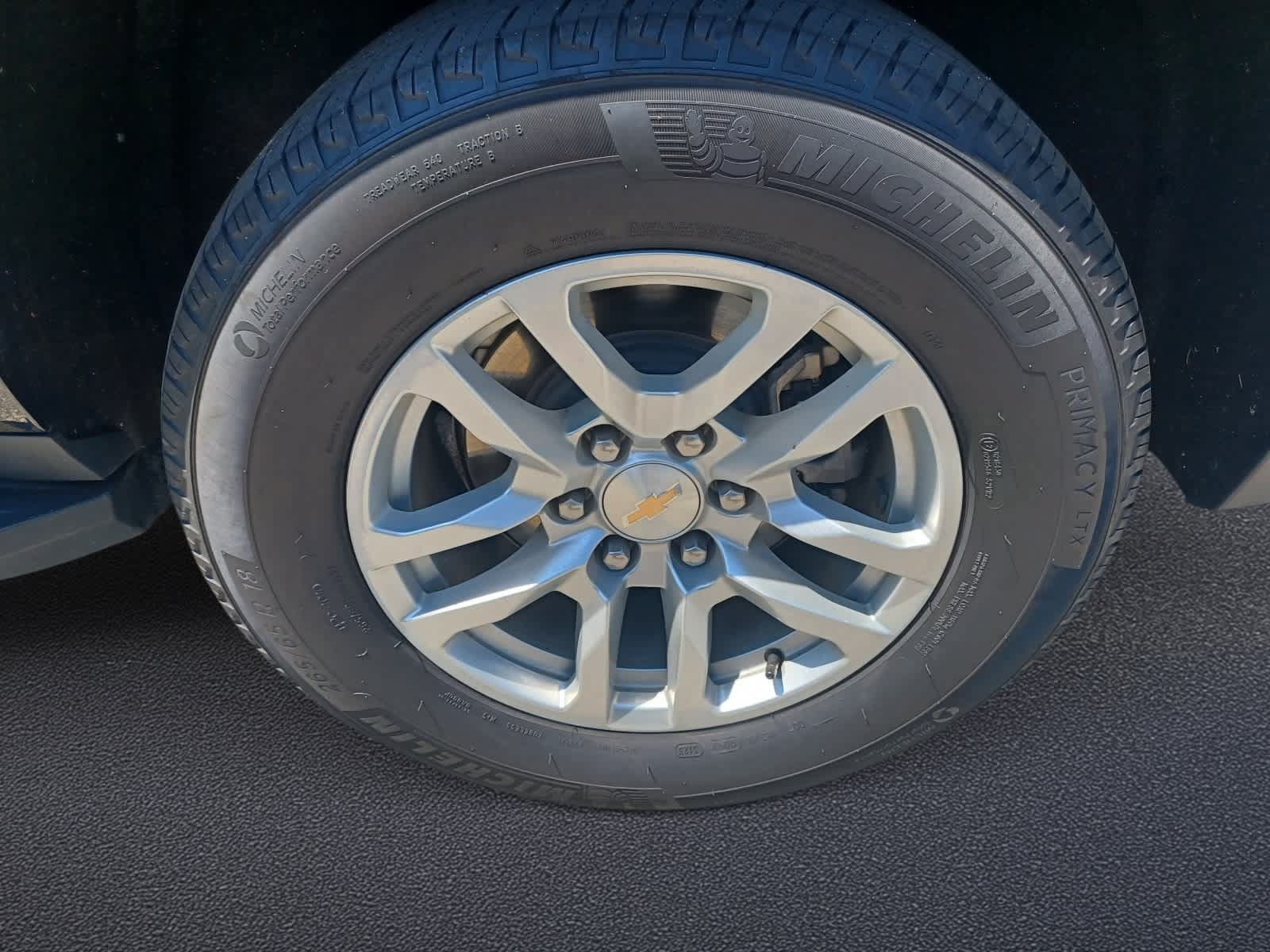 Used 2024 Chevrolet Suburban LT AWD/4WD image 26