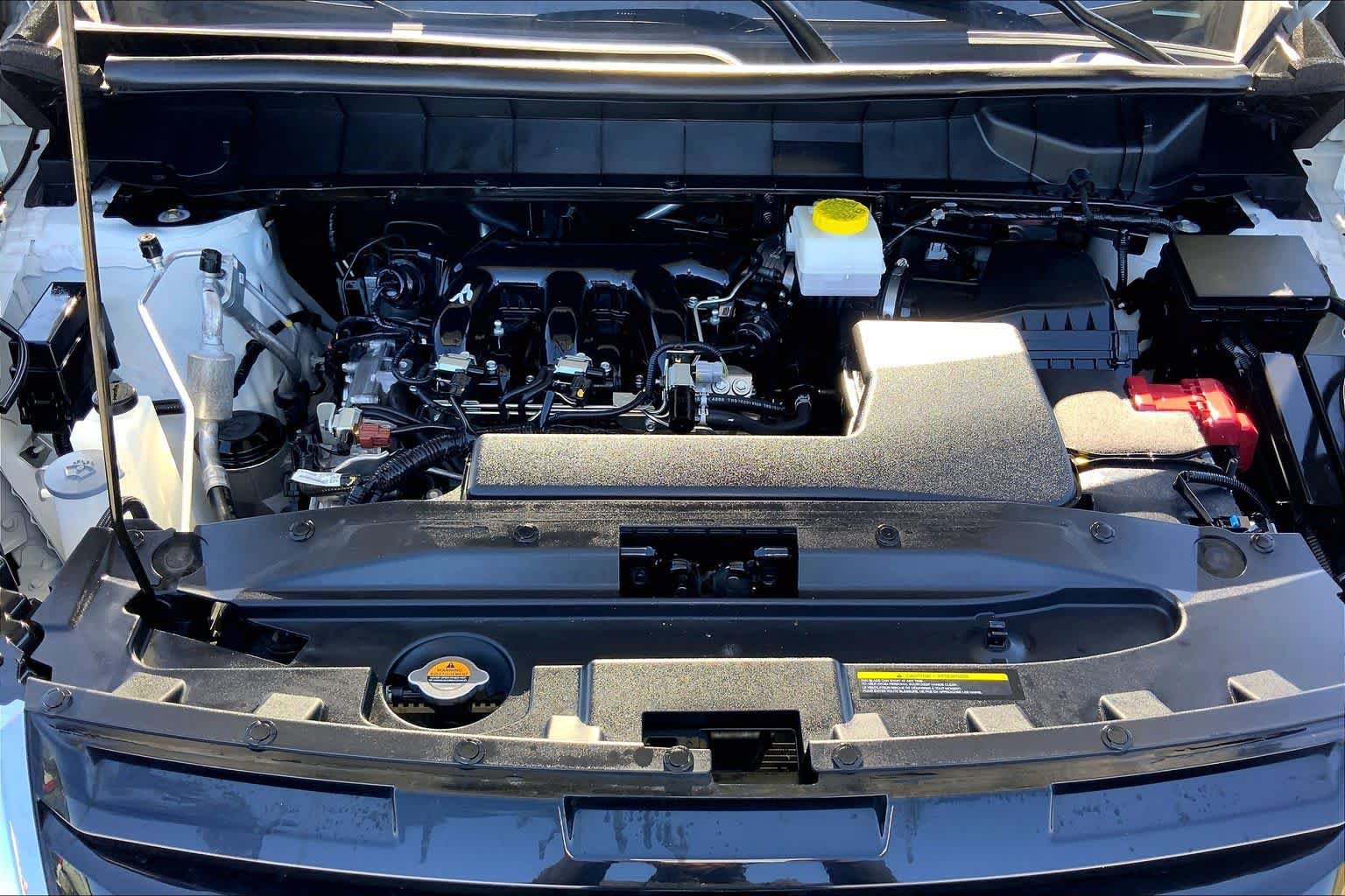 Used 2025 Nissan Pathfinder SV w/ Cargo Package FWD image 31