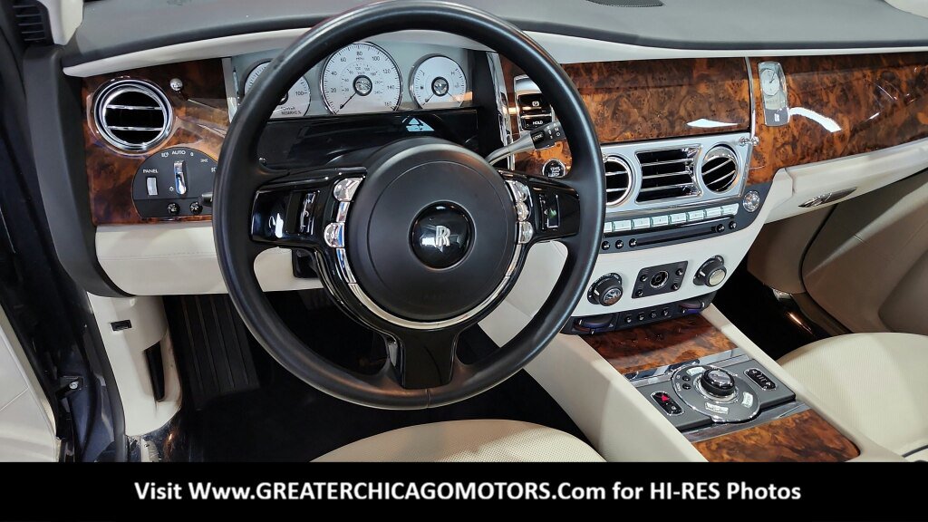 Used 2013 Rolls-Royce Ghost RWD image 27