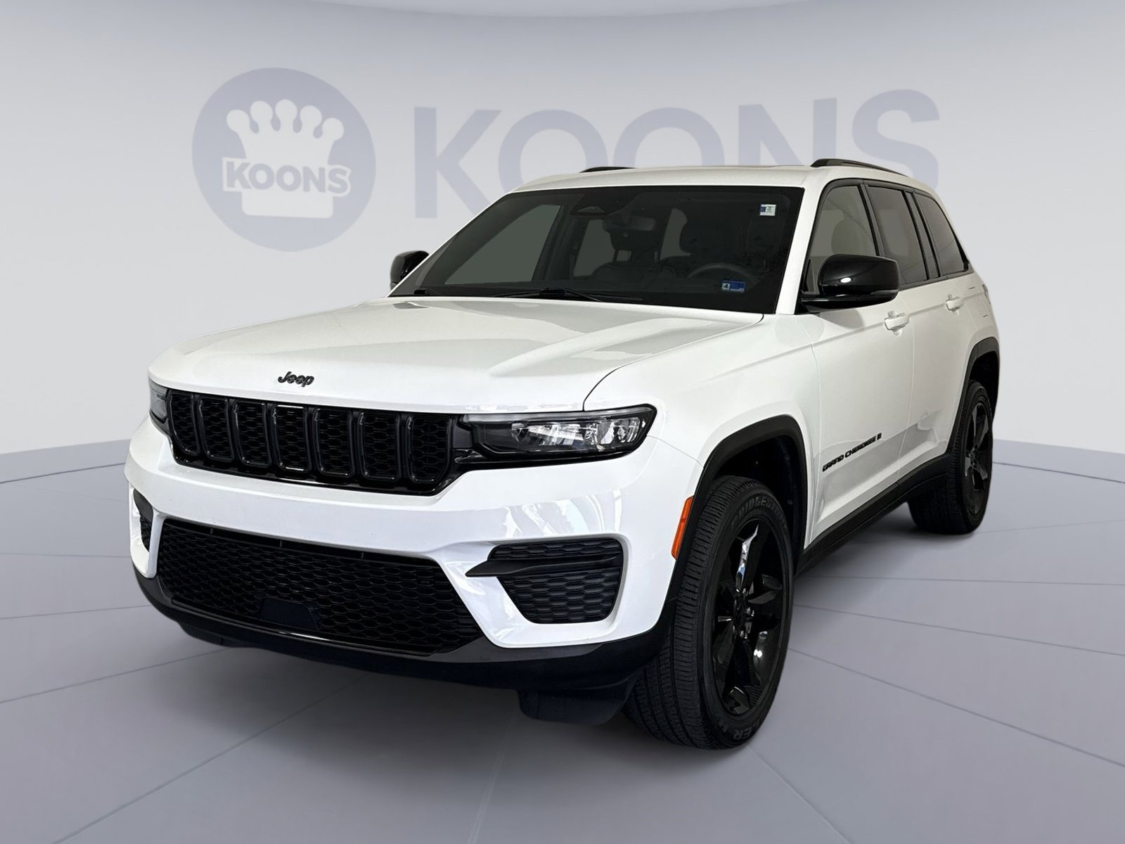 Used 2023 Jeep Grand Cherokee Altitude