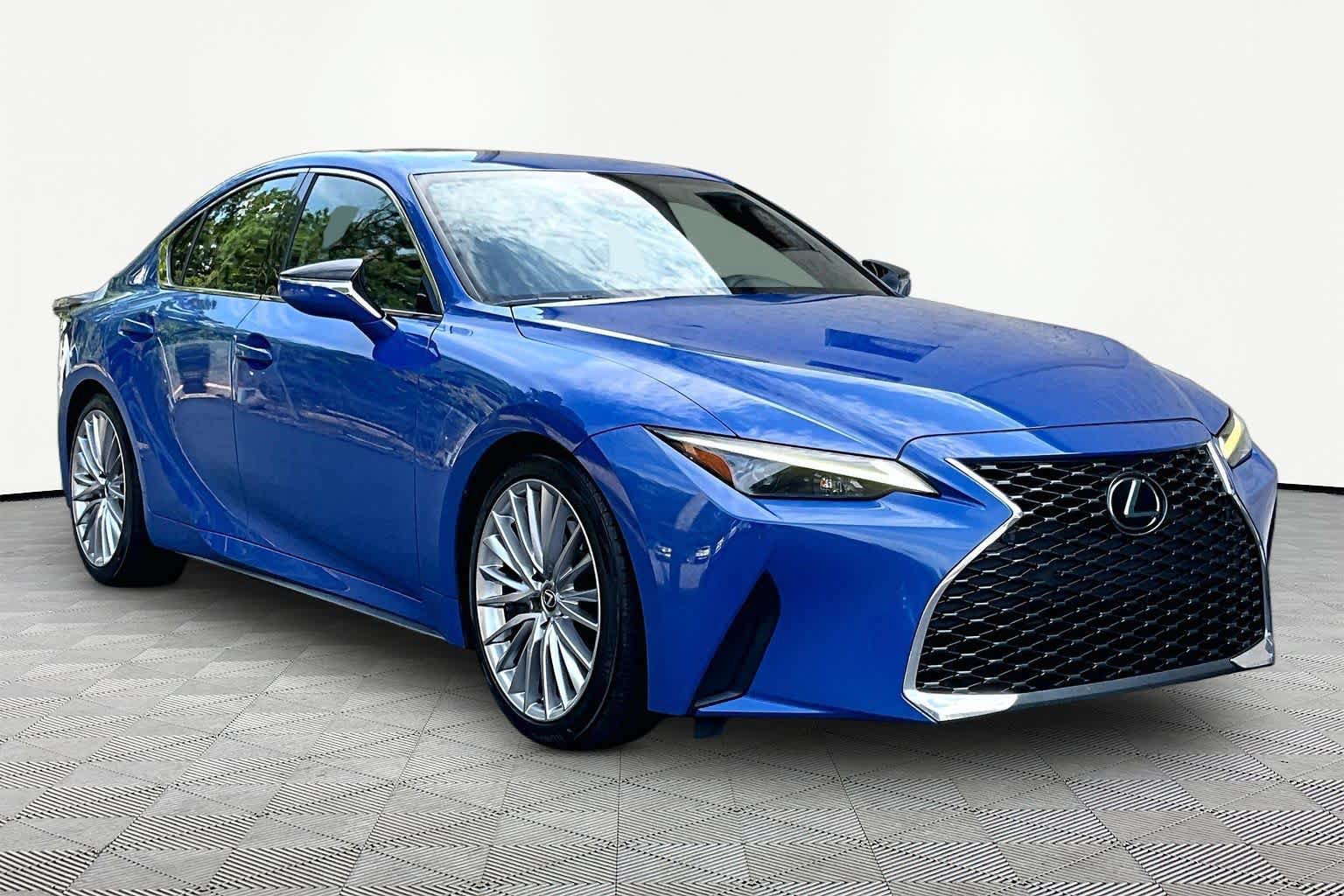 Used 2023 Lexus IS 300 w/ Premium Package RWD image 6