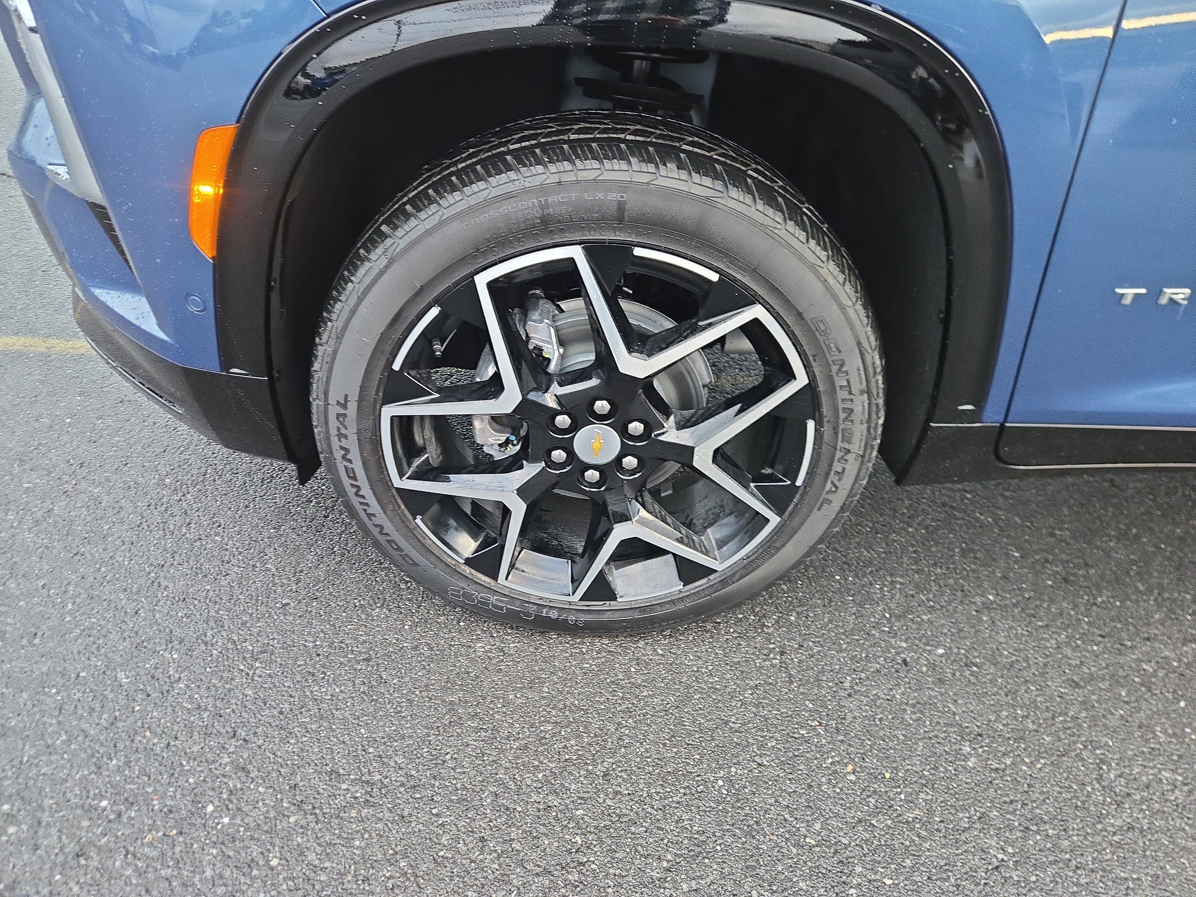 New 2026 Chevrolet Traverse High Country w/ LPO, Floor Liner Package image 11