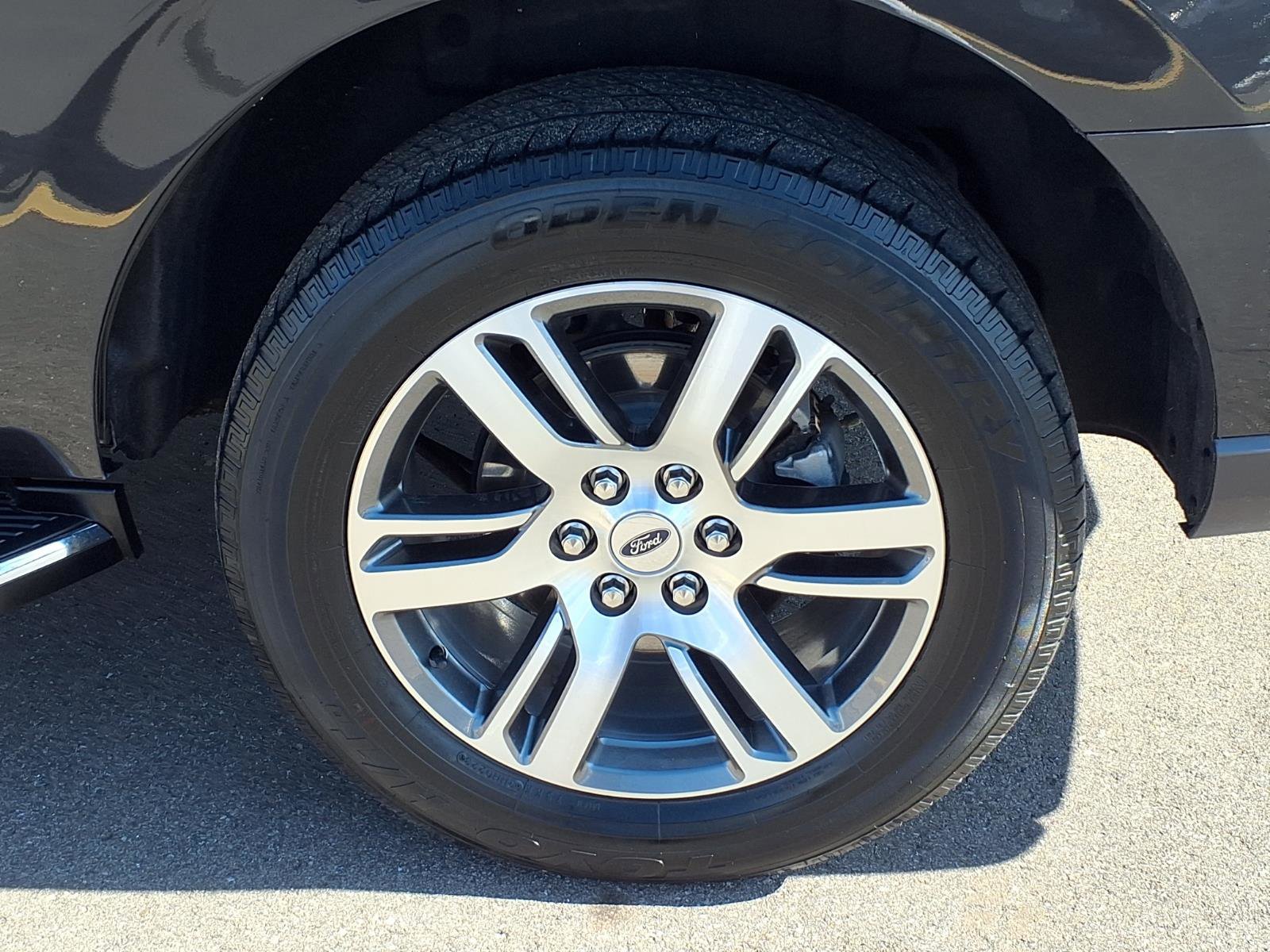 Used 2023 Ford Expedition Limited image 30