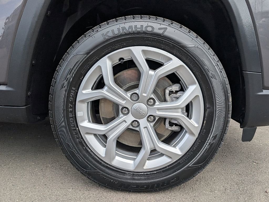 Used 2024 Jeep Compass Latitude AWD/4WD image 17