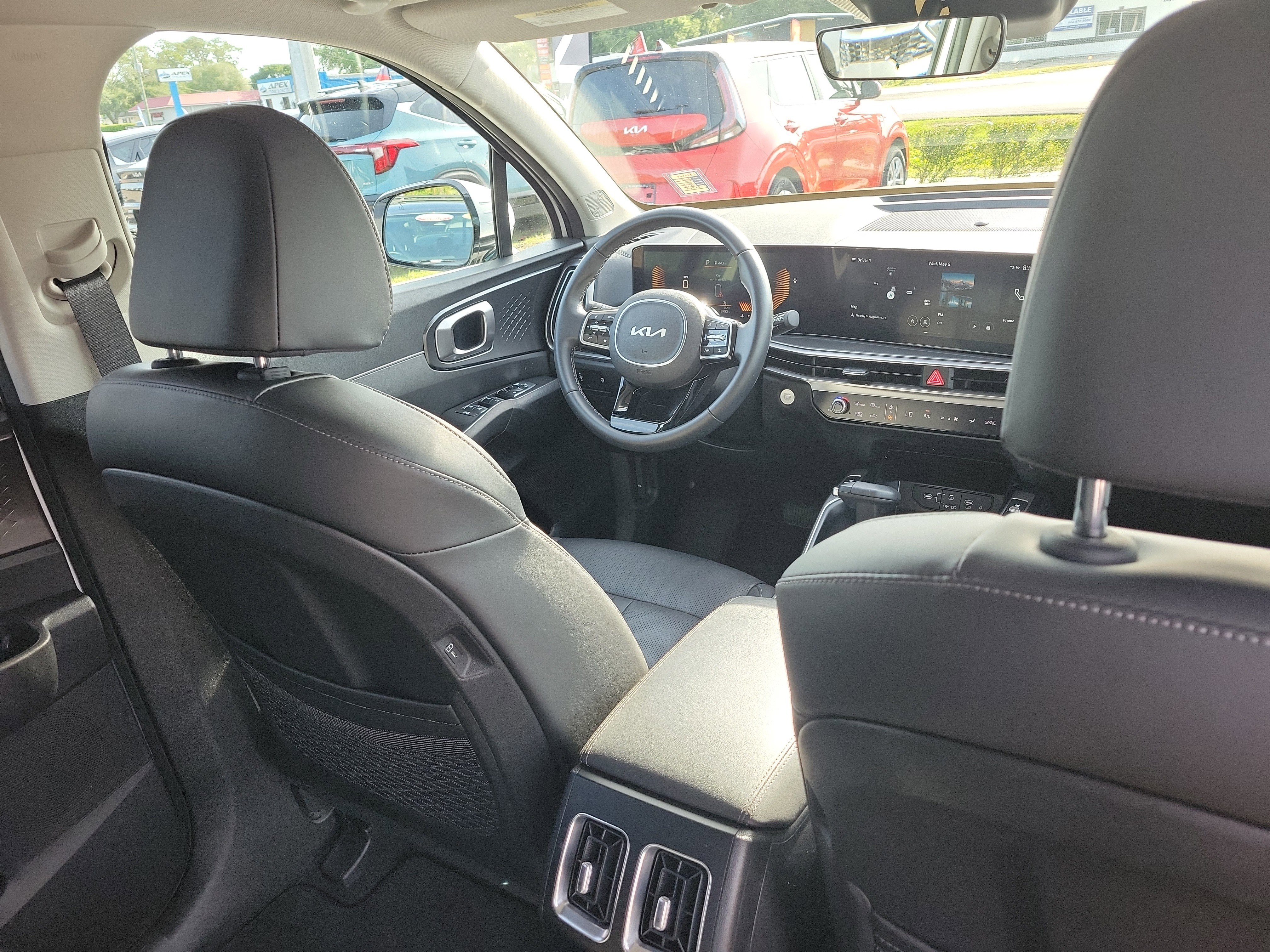 Certified 2025 Kia Sorento S w/ Panoramic Sunroof Package FWD image 13