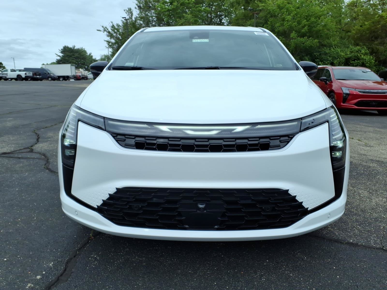 New 2027 Chrysler Pacifica Limited FWD image 2