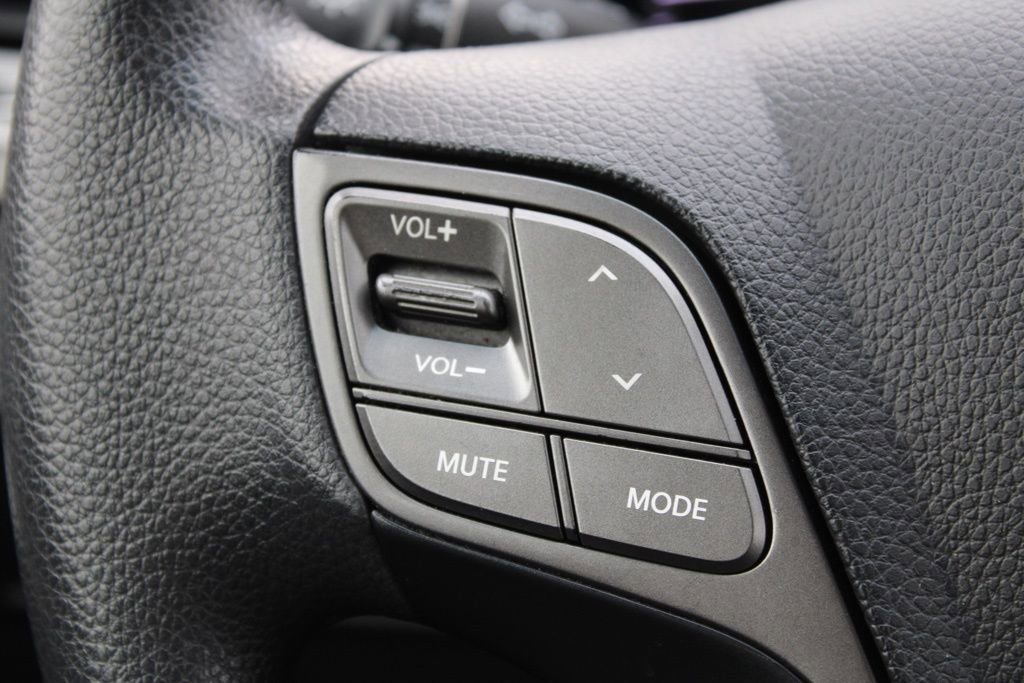 Used 2017 Hyundai Santa Fe SE image 26