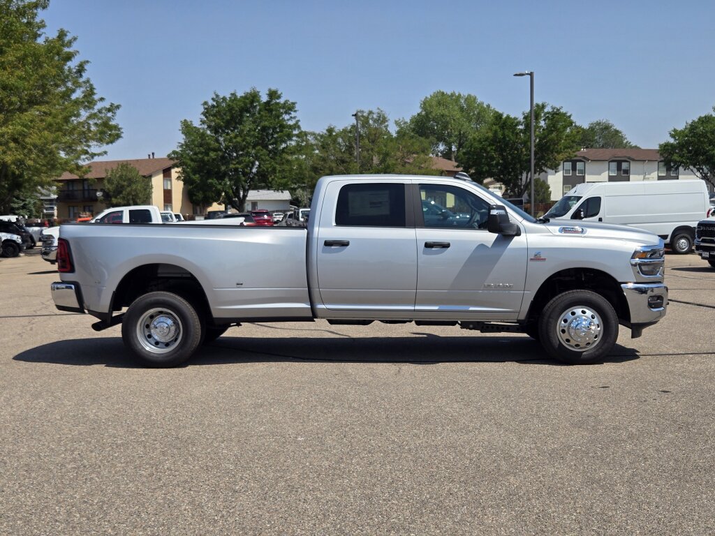 New 2026 RAM 3500 Big Horn AWD/4WD image 2