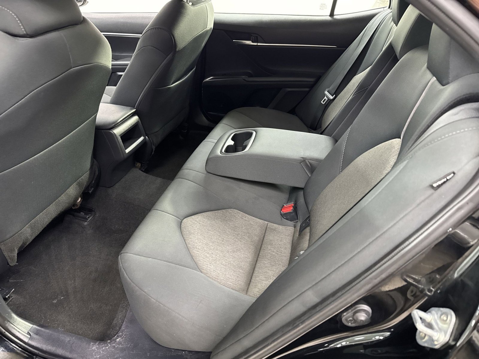 Used 2024 Toyota Camry LE FWD image 28