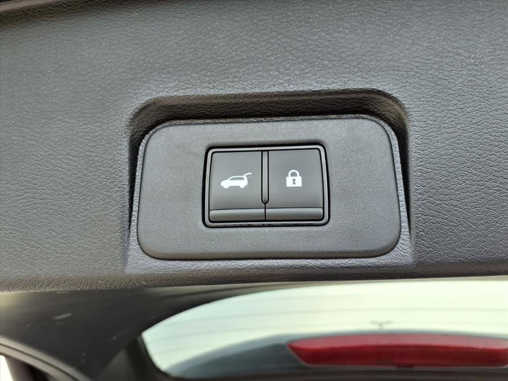 Used 2024 Nissan Rogue SV image 28
