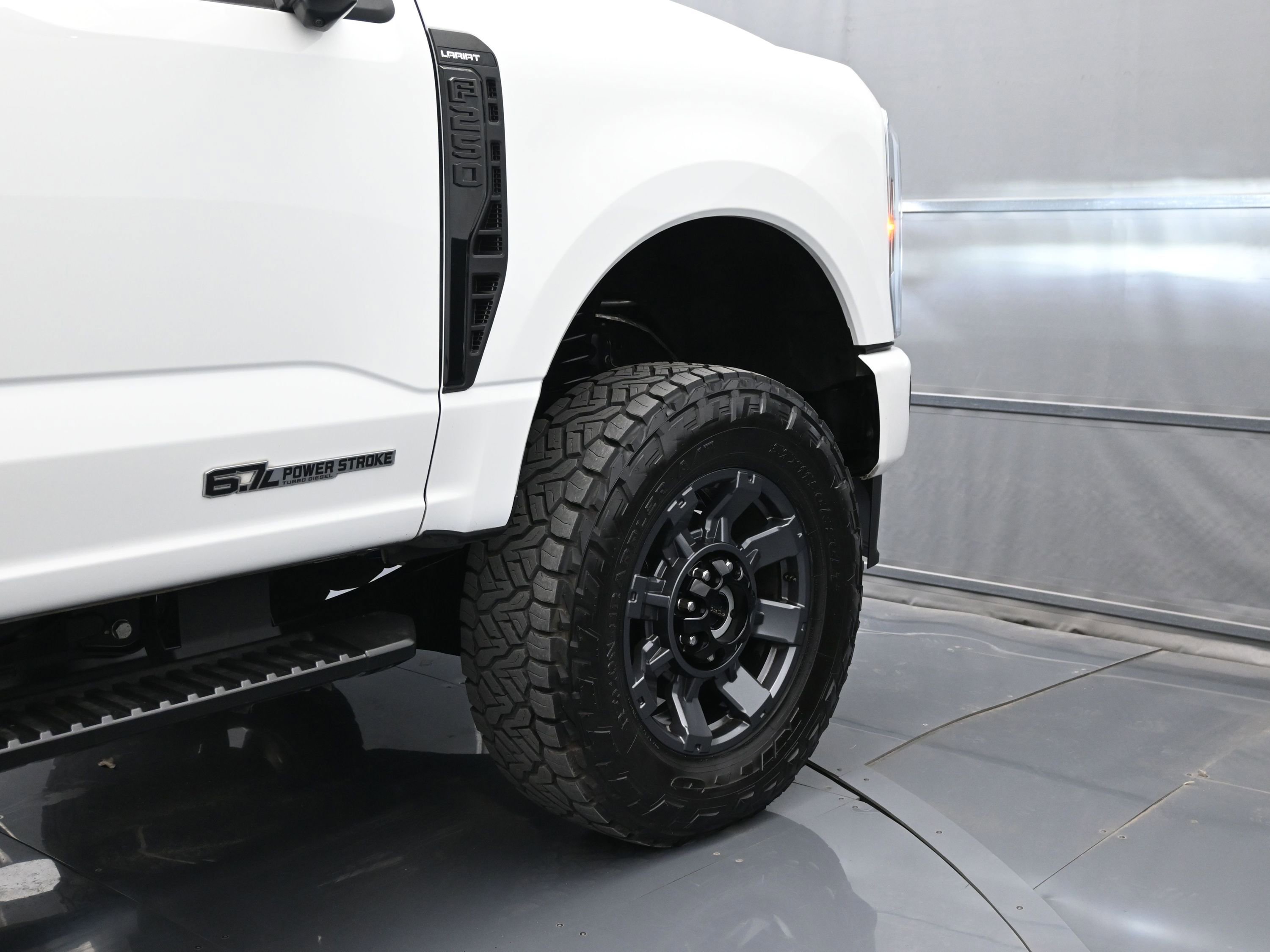 Used 2024 Ford F250 Lariat w/ Sport Appearance Package image 51