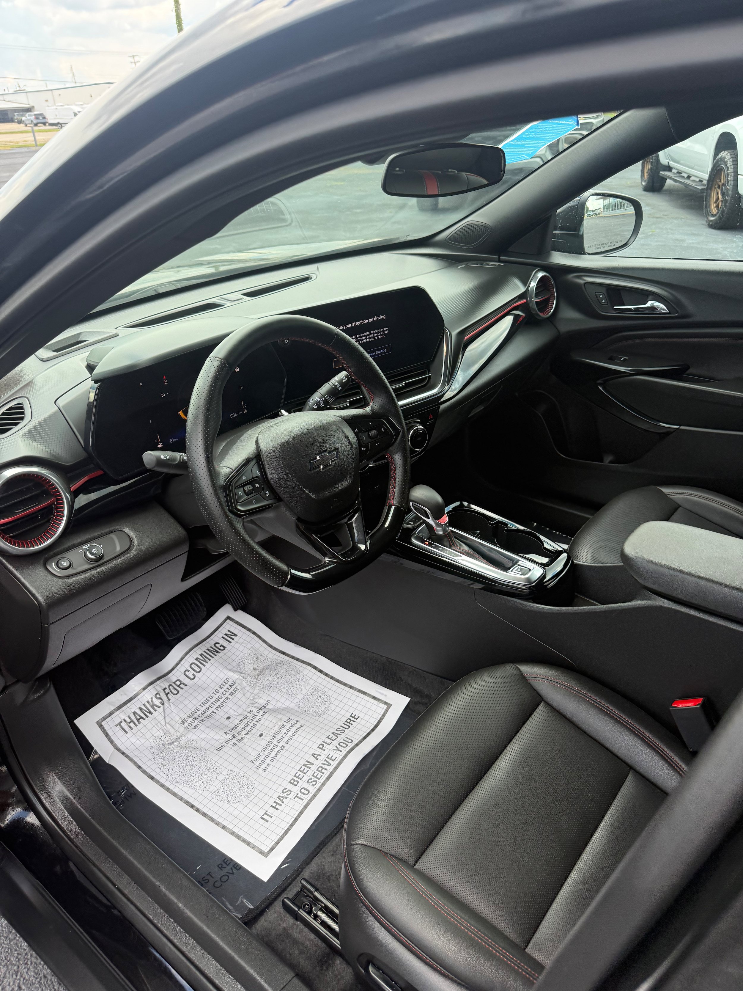 Used 2025 Chevrolet Trax RS w/ Driver Confidence Package FWD image 13