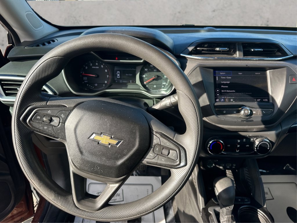 Used 2021 Chevrolet TrailBlazer LS AWD/4WD image 27