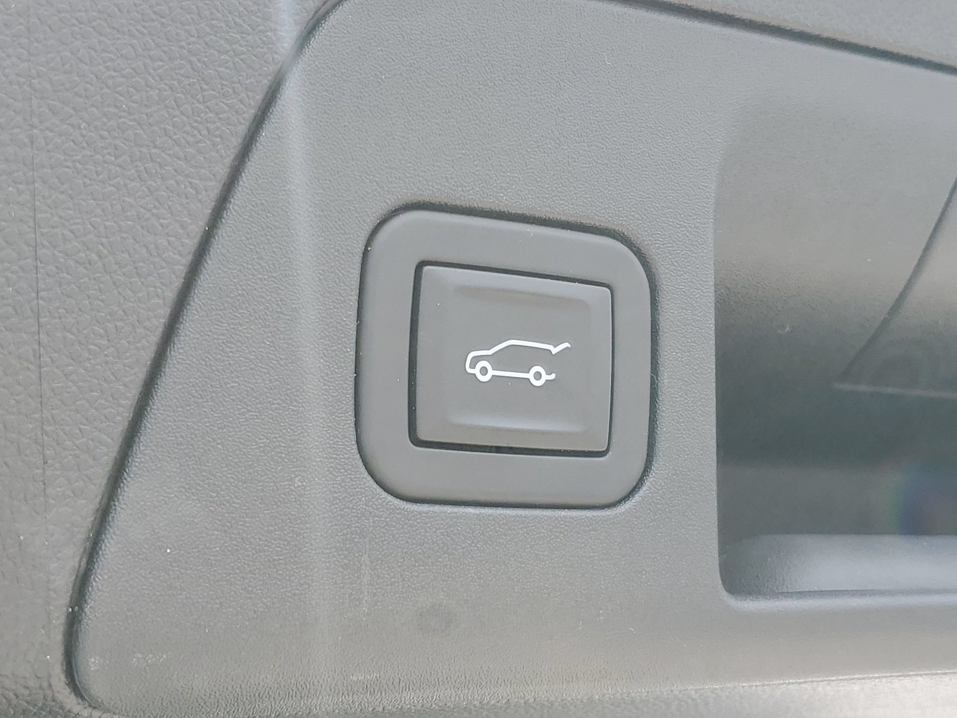 Used 2024 Buick Envision Preferred AWD/4WD image 9