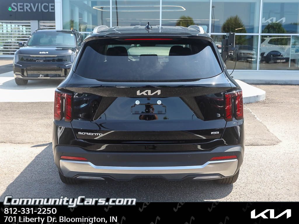 Certified 2025 Kia Sorento S AWD/4WD image 6