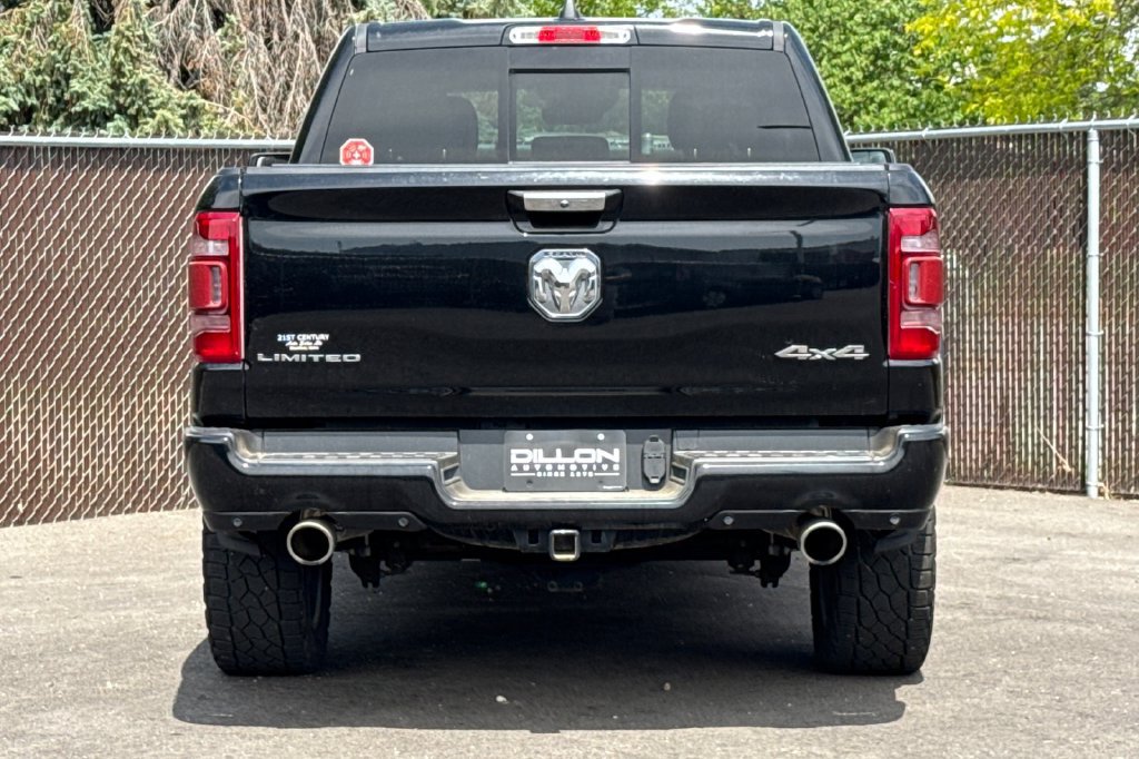 Used 2022 RAM 1500 Limited w/ Body Color Bumper Group AWD/4WD image 5
