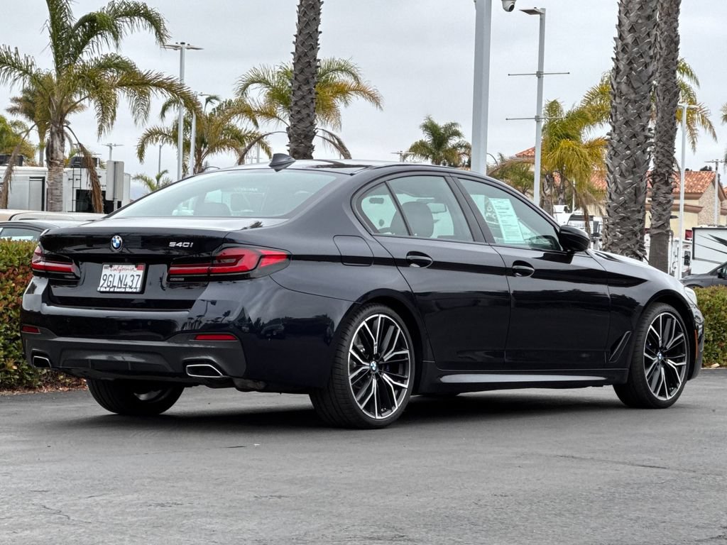 Used 2023 BMW 540i w/ M Sport Package RWD image 4