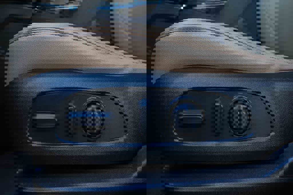 Used 2022 Chevrolet Blazer Premier w/ LPO, Sport Package image 20