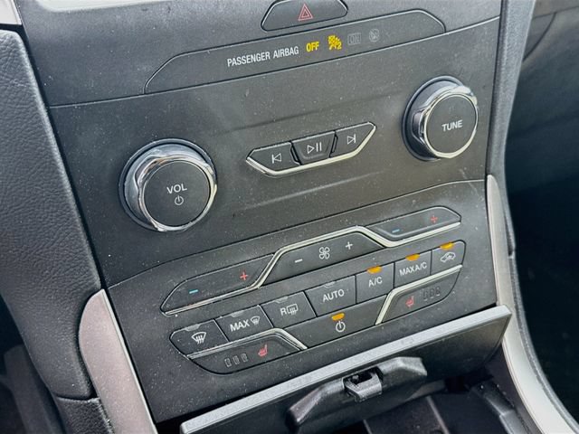 Used 2020 Ford Edge SEL w/ Convenience Package AWD/4WD image 15