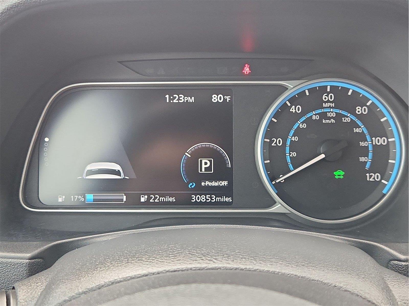 Used 2022 Nissan Leaf SV FWD image 12