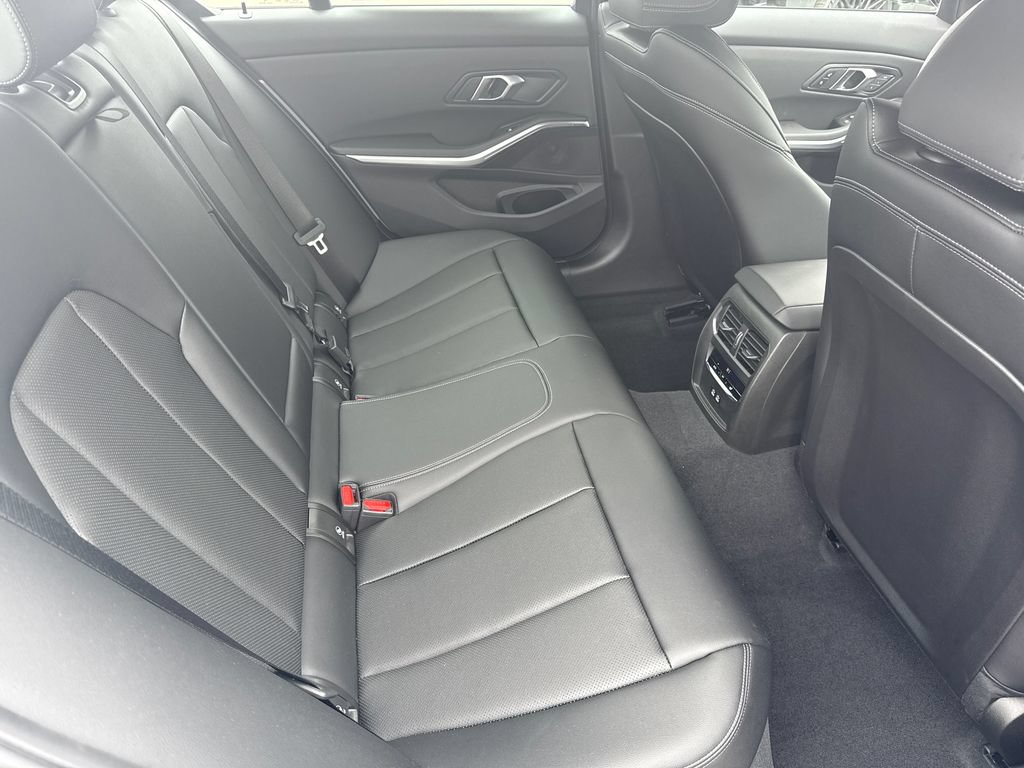 New 2026 BMW 330i Sedan w/ M Sport Package RWD image 15