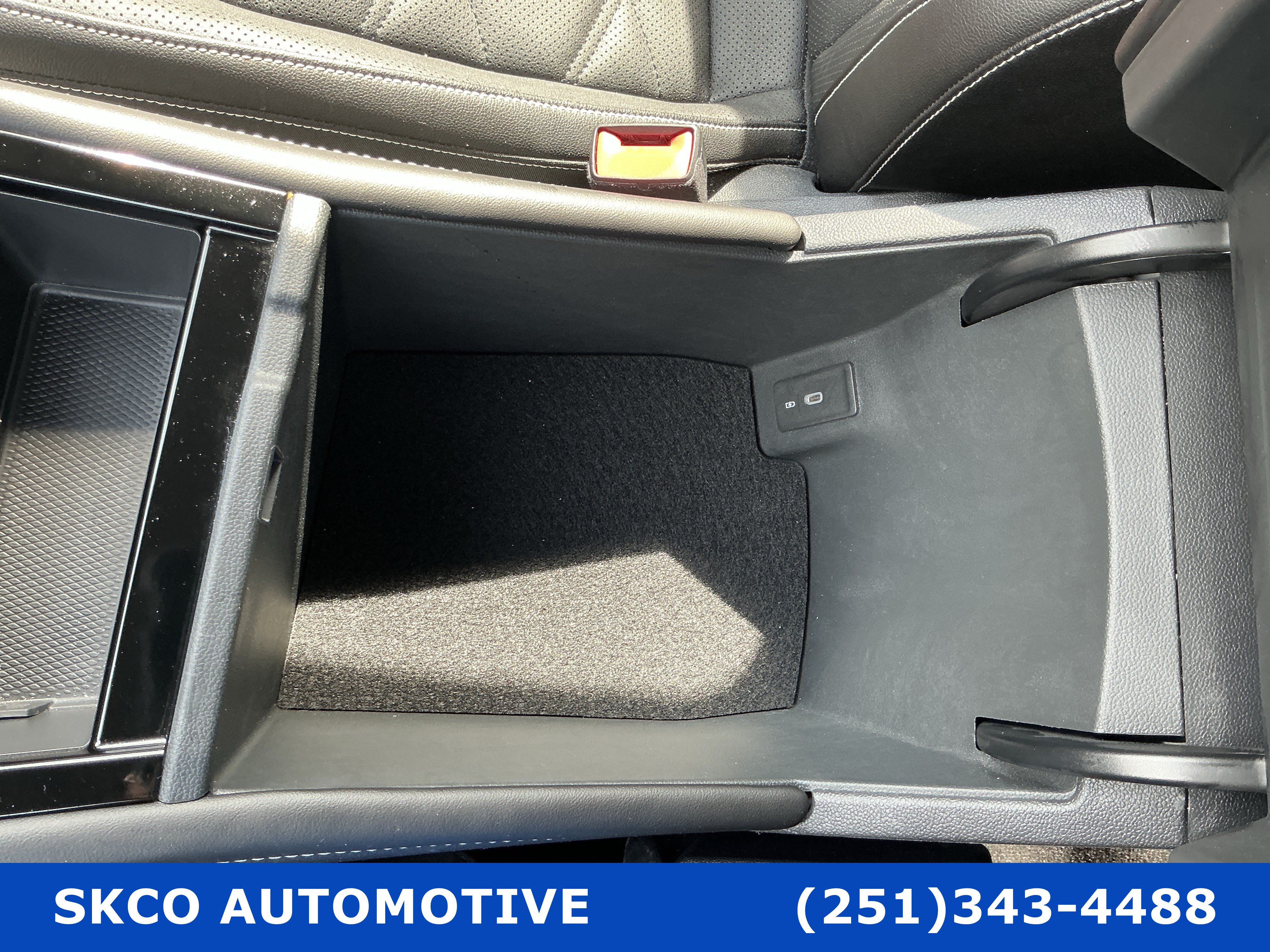 Used 2025 Volkswagen Atlas SE AWD/4WD image 25