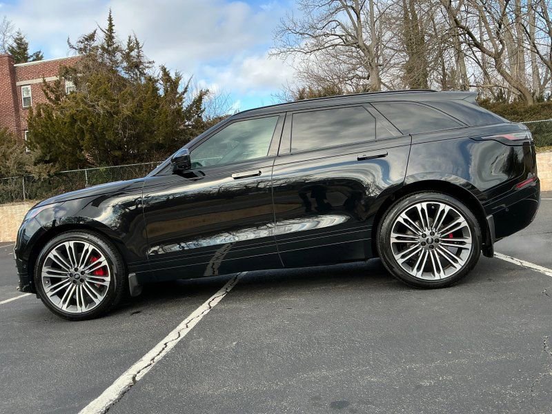 Used 2024 Land Rover Range Rover Velar Dynamic SE image 1