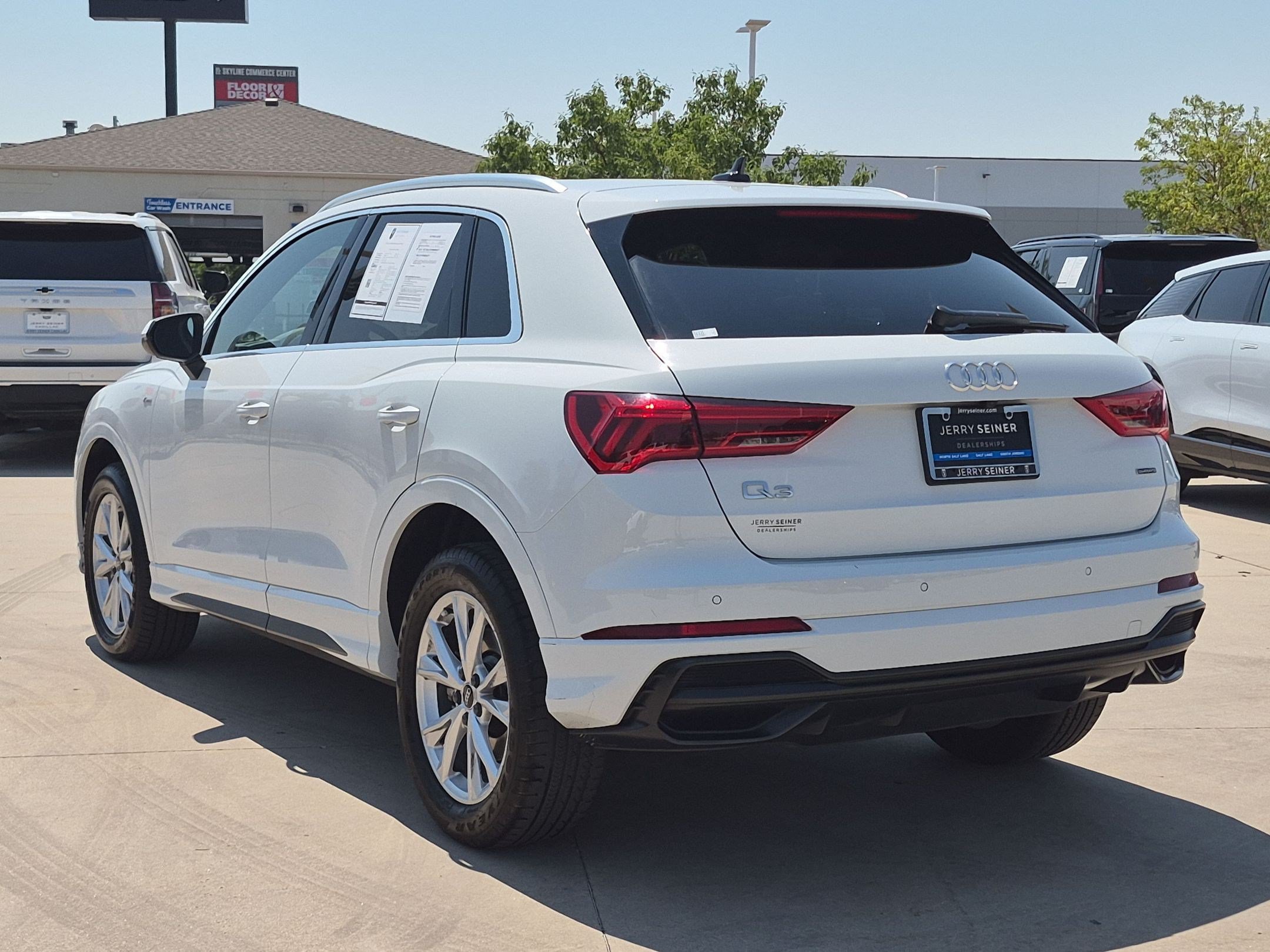 Used 2022 Audi Q3 2.0T Premium AWD/4WD image 3