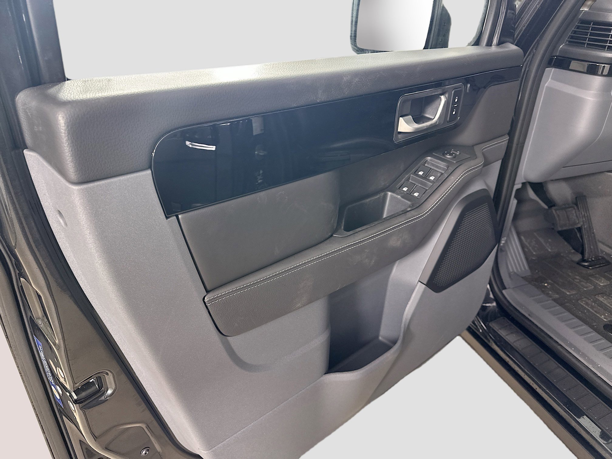 New 2026 INEOS Grenadier Station Wagon AWD/4WD image 17