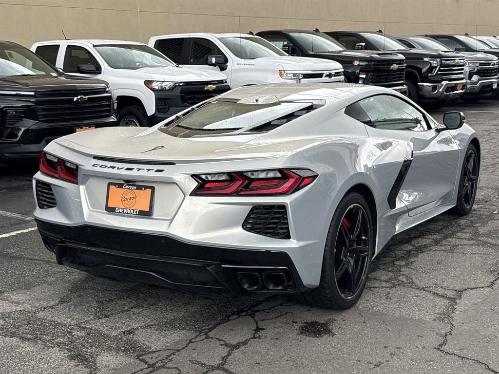 Used 2024 Chevrolet Corvette Stingray Preferred Cpe w/ Stealth Interior Trim Package image 3