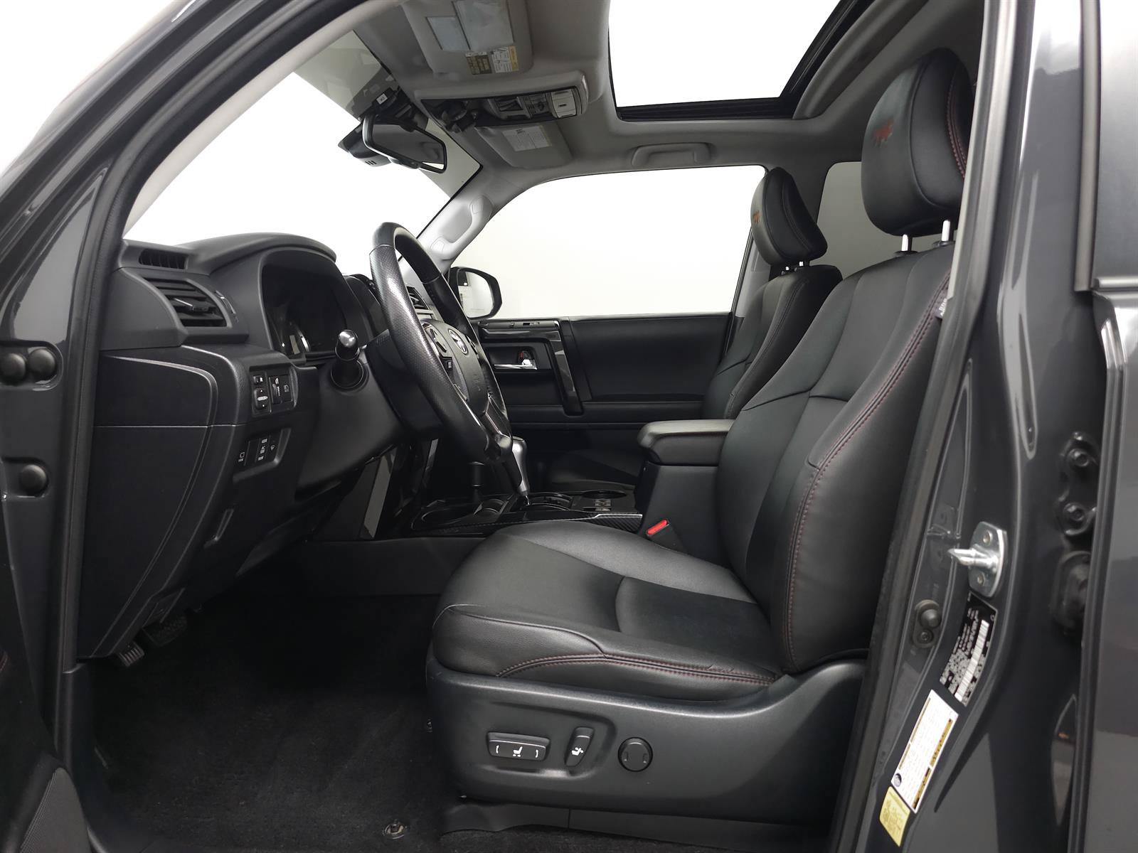 Certified 2024 Toyota 4Runner TRD Off-Road Premium w/ Off Road Premium Plus Package AWD/4WD image 4