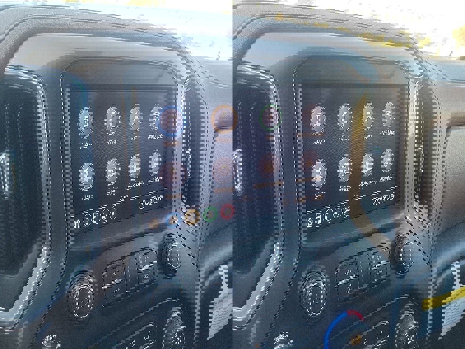 Used 2020 Chevrolet Silverado 1500 High Country w/ Technology Package image 22