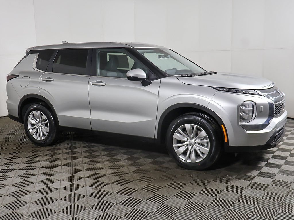 New 2026 Mitsubishi Outlander ES AWD/4WD image 15