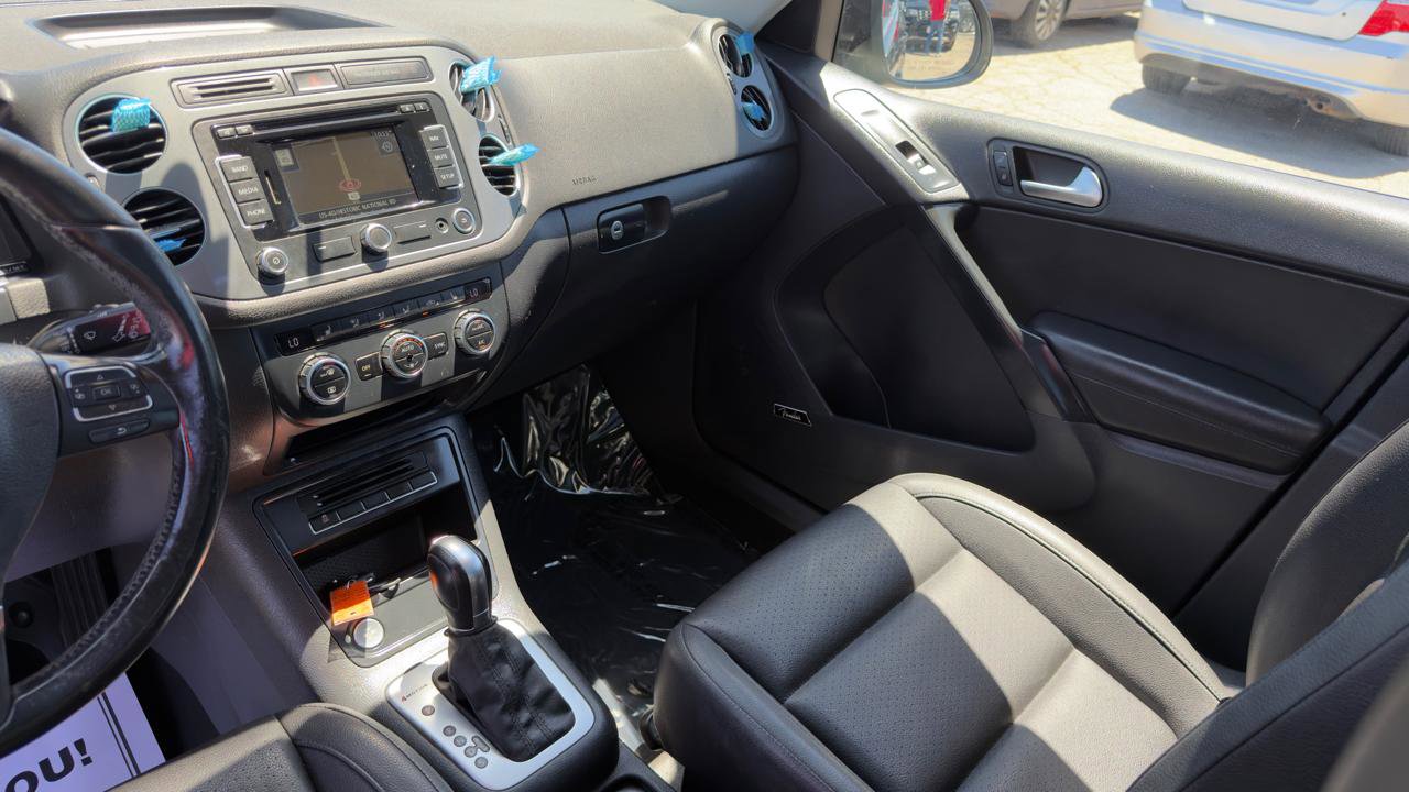 Used 2015 Volkswagen Tiguan SEL AWD/4WD image 21