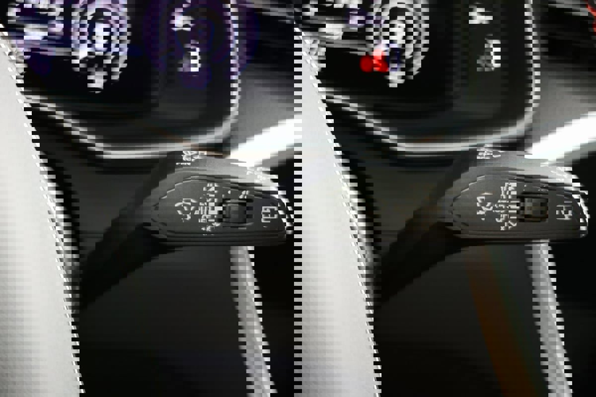 Used 2023 Audi RS 6 w/ Driver Assistance Package image 28