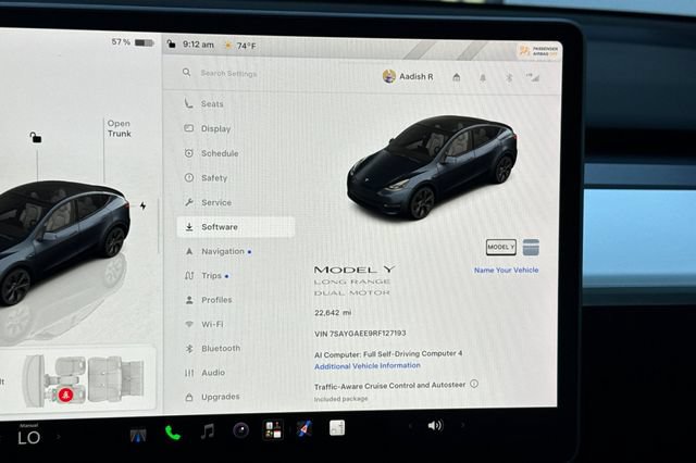 Used 2024 Tesla Model Y Long Range AWD/4WD image 3