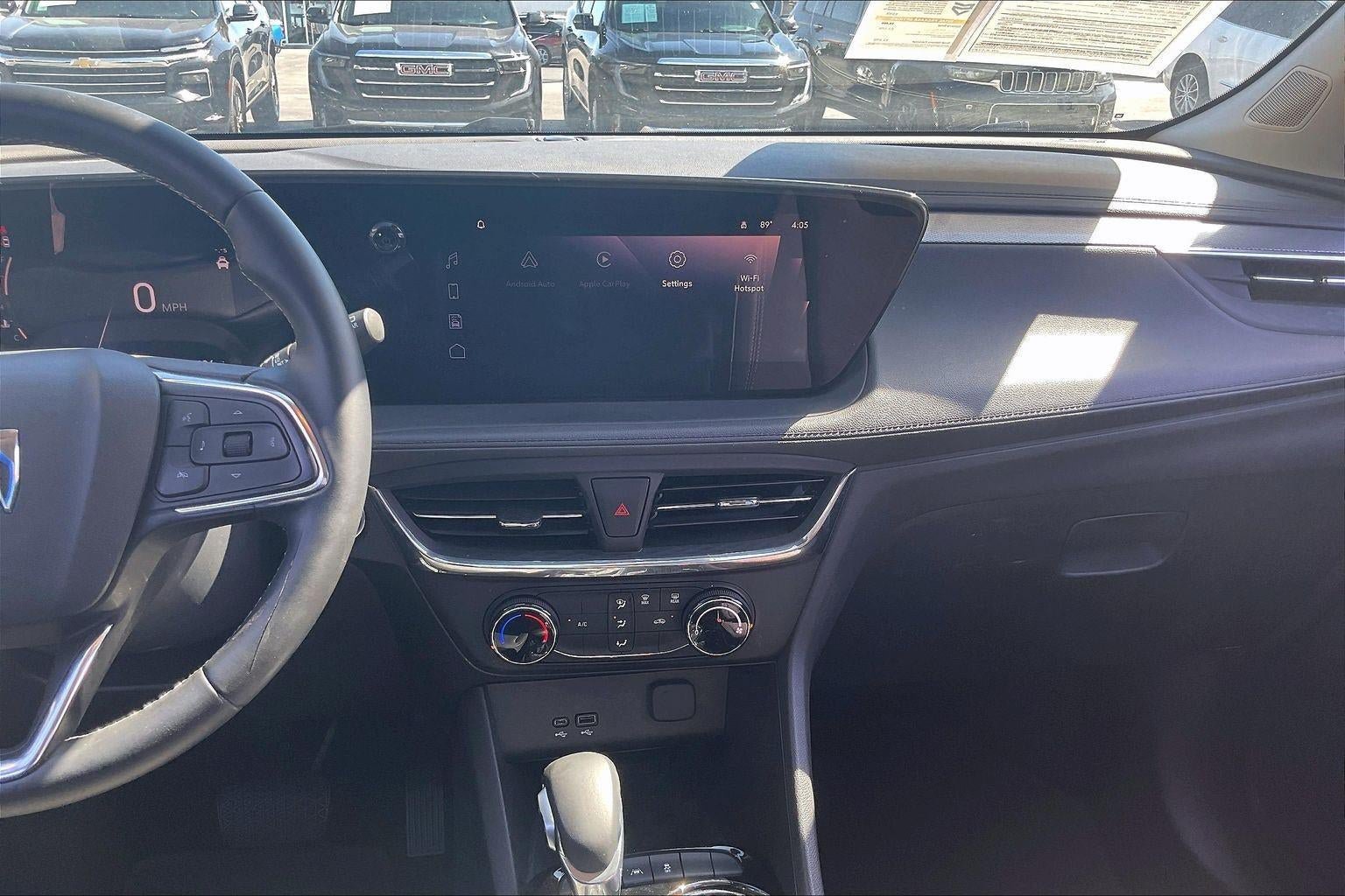 Used 2025 Buick Encore GX Preferred AWD/4WD image 7