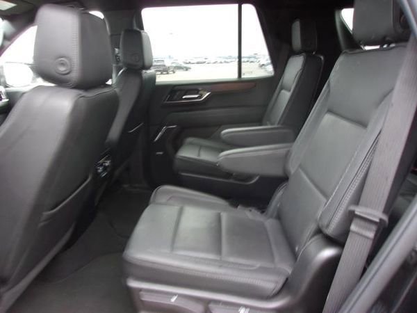 Used 2025 GMC Yukon Denali AWD/4WD image 14